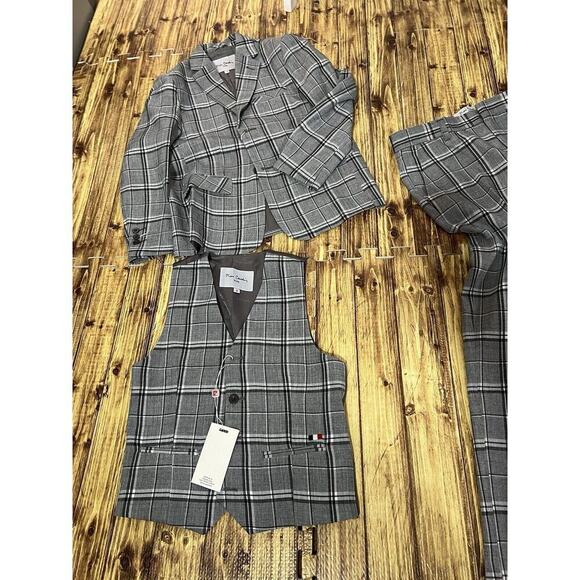 Pierre Cardin 3 Pc Suit BOYS Gray Plaid Sz 8 - Picture 8 of 11
